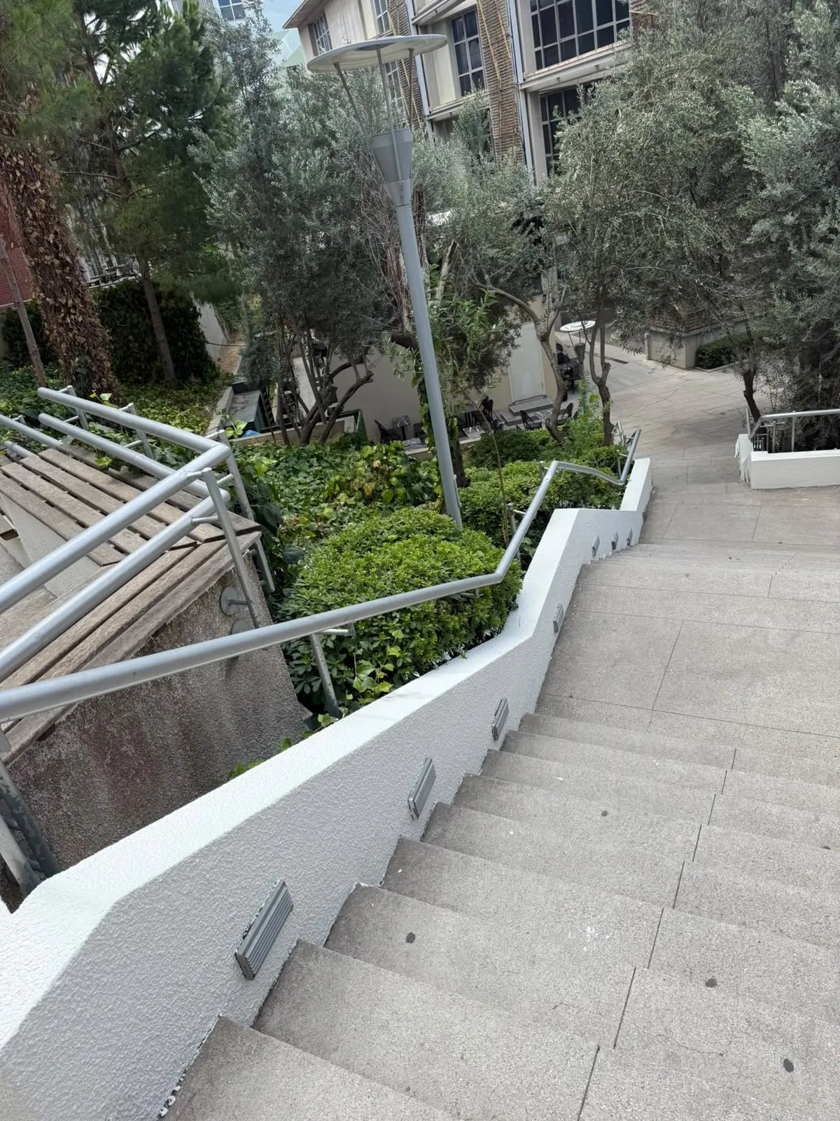 Ekonomi Üniversitesi Tadi̇lat İşleri̇